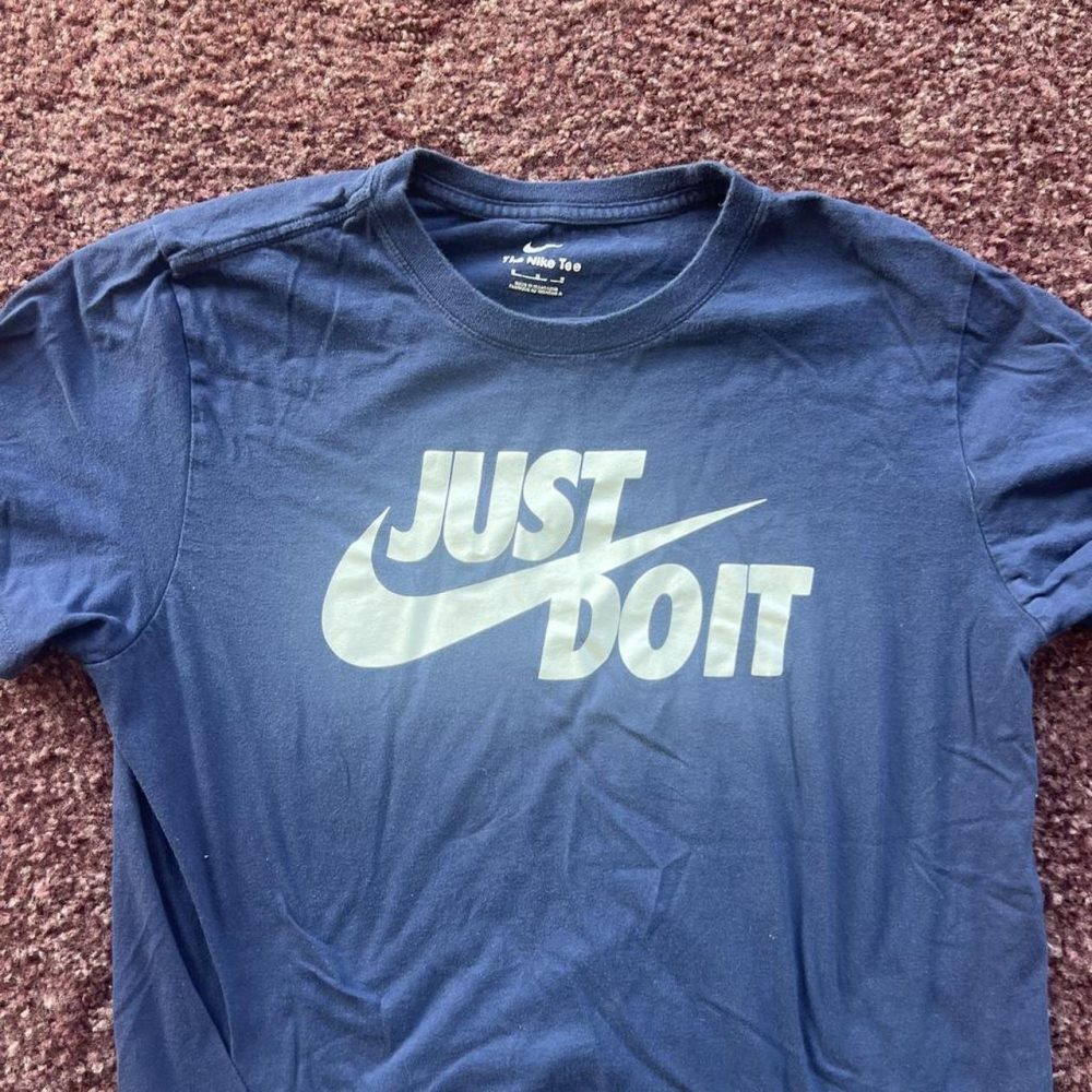 Nike navy blue Just Do It tee #athleisure #fitness
